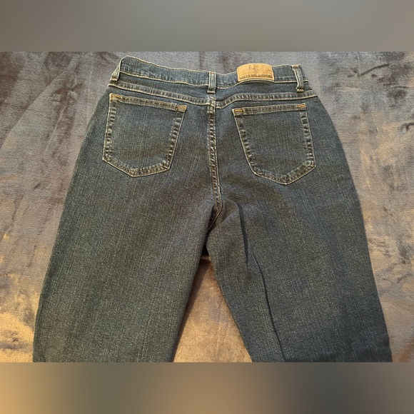 Medium Wash Jeans 99% Cotton 1% Spandex Size 12 - Picture 7 of 8